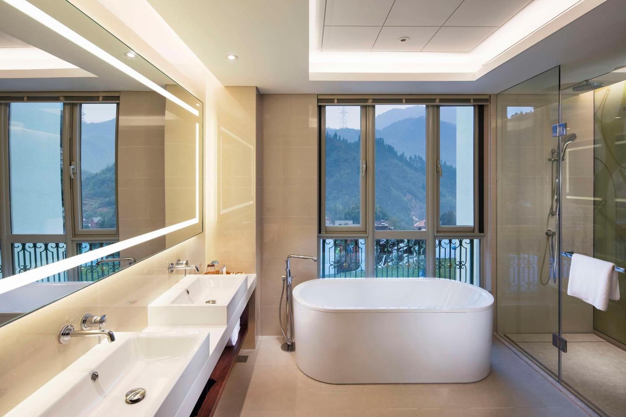 Hilton Garden Inn Hangzhou Lu'Niao Anji Exterior foto